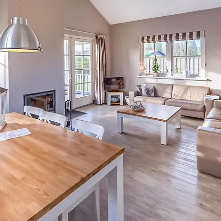 3 Bedroom Stunning In *